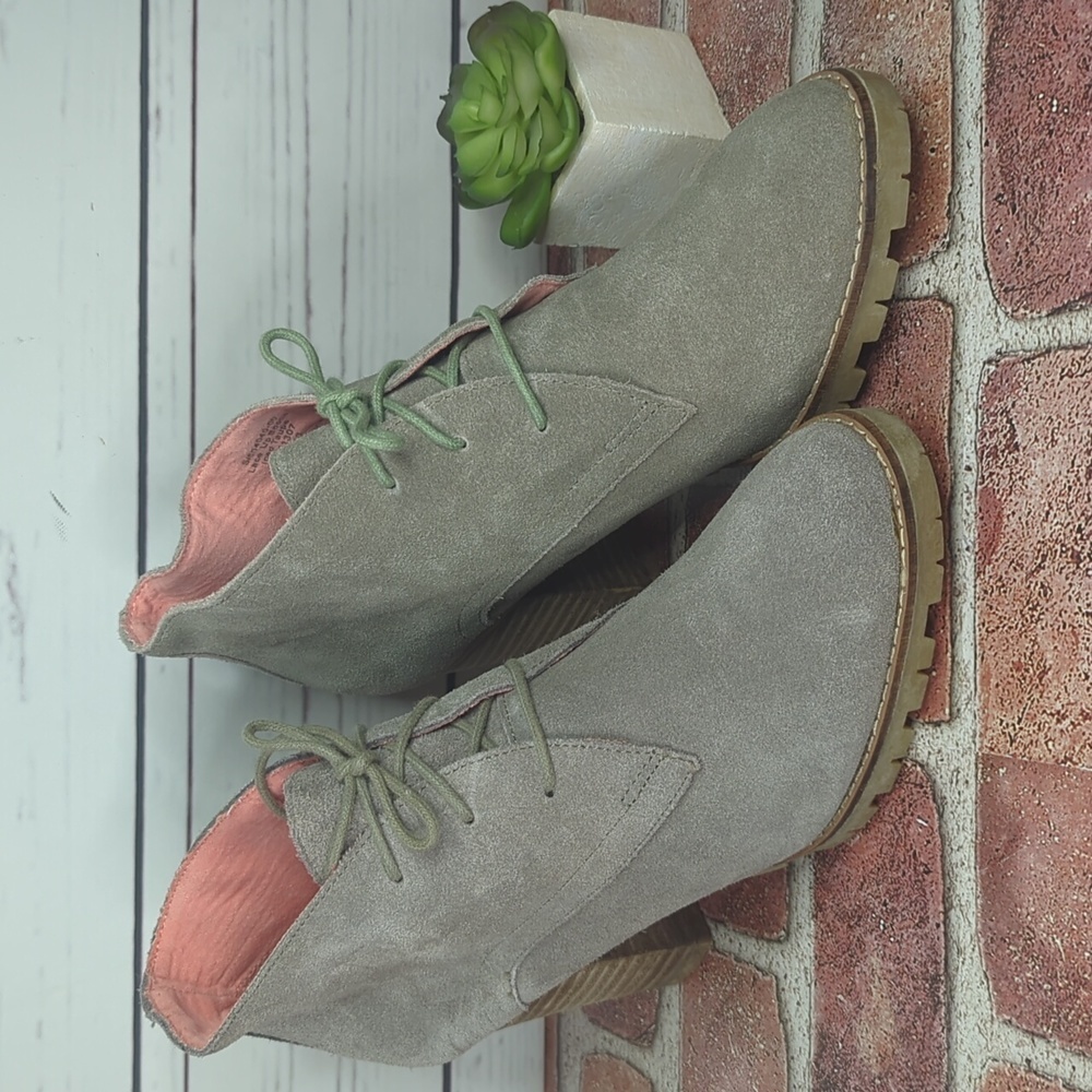 Gap Lace Up Wood Stacked Iced Taupe Grey Leather Suede Ankle Booties Women's 7